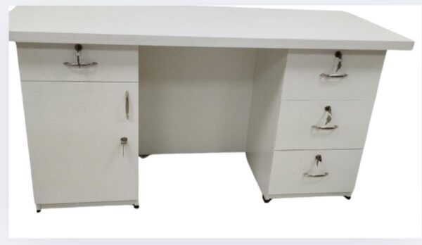 Double Box Manager Table (A)